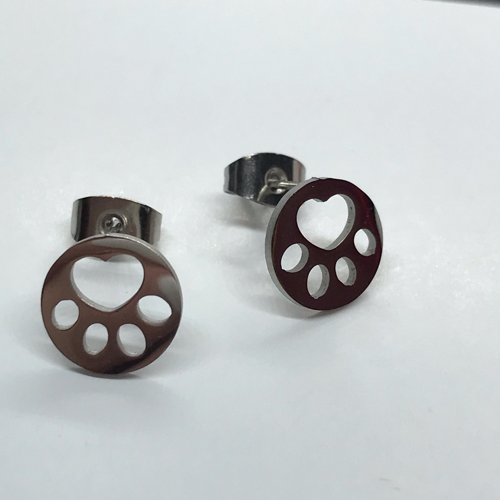 Stainless Steel Paws ๐พ Stud Earrings - Picture 2 of 3